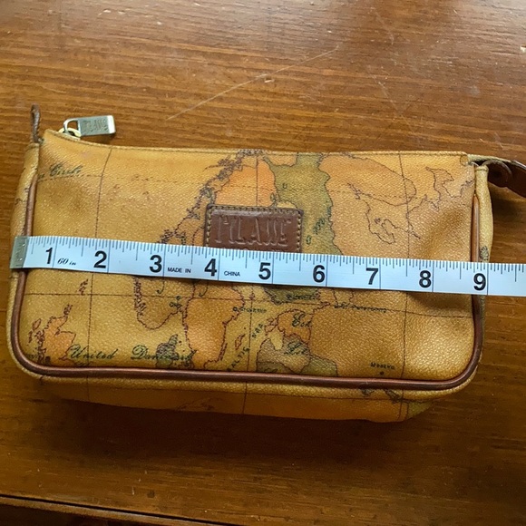 Alviero Martini Hans bag. - Picture 6 of 7